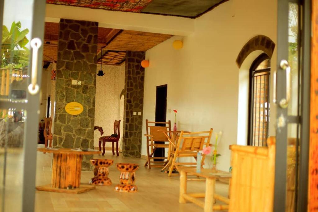 Urugano Virunga Palace Nyarugina Luaran gambar