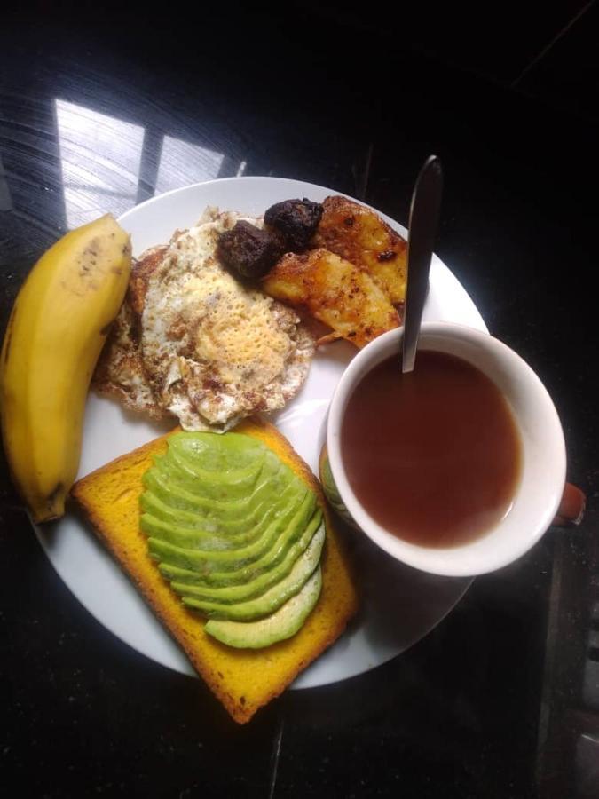 Urugano Virunga Palace Nyarugina Luaran gambar